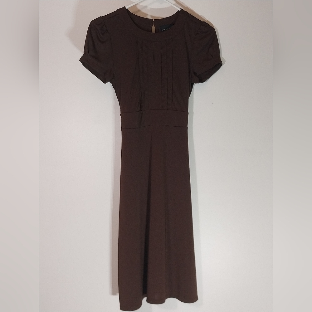 Brown dress
